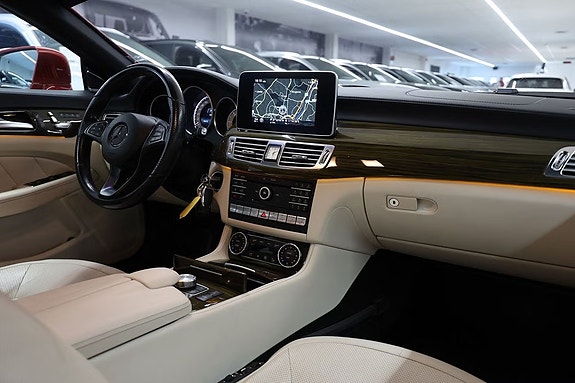 Mercedes-Benz CLS350 9 of 15