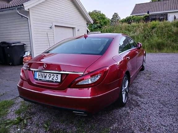 Mercedes-Benz CLS350 4 of 5