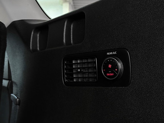 Kia Sorento 24 of 30