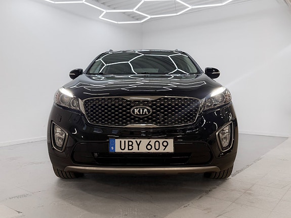 Kia Sorento 3 of 5