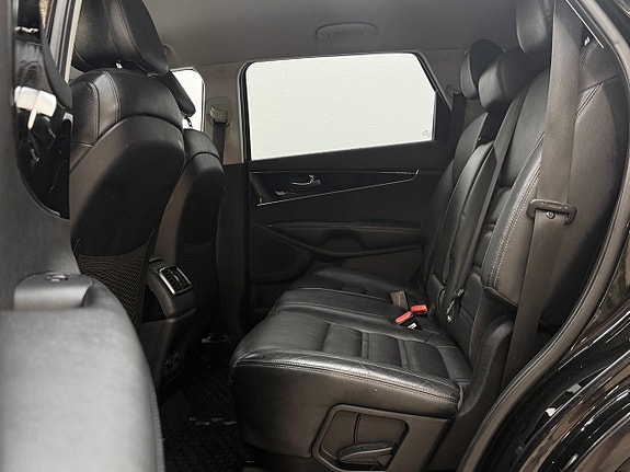 Kia Sorento 11 of 30