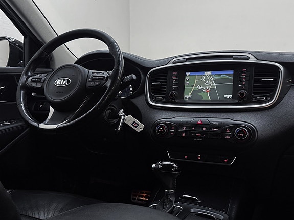 Kia Sorento 15 of 30
