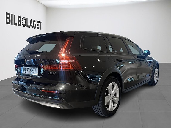 Volvo V60 Cross Country 5 of 5