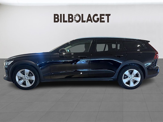 Volvo V60 Cross Country 3 of 5