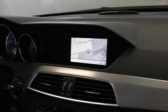 Mercedes-Benz C250 14 of 24