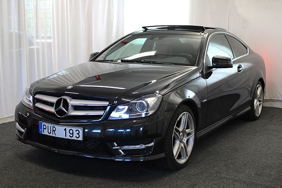 Mercedes-Benz C250 3 of 5