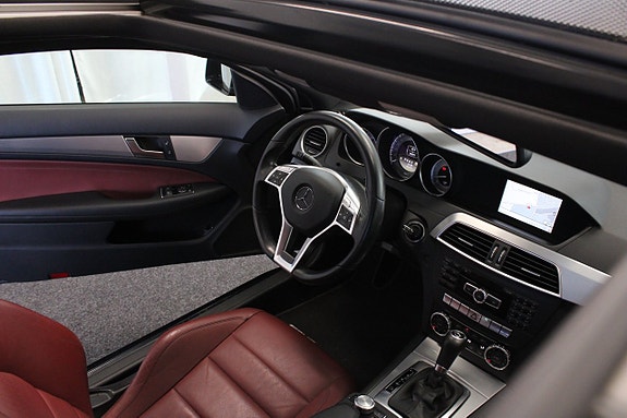 Mercedes-Benz C250 8 of 24