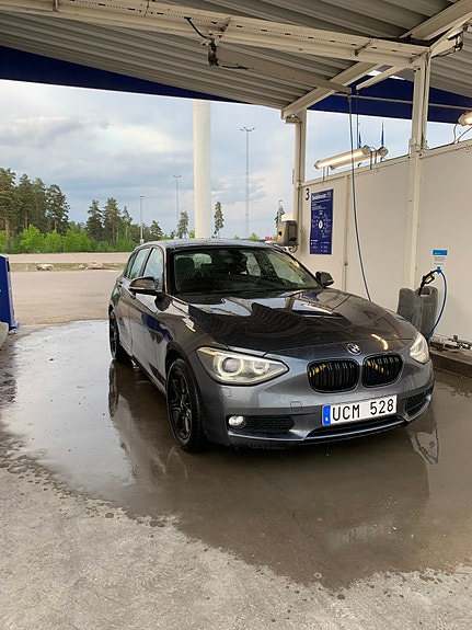 BMW 118d 2 of 6