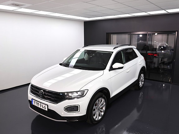 Volkswagen T-Roc 3 of 5