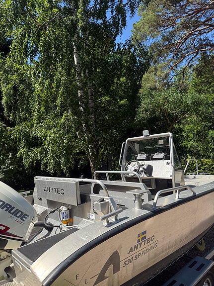 Anytec 530 SPF Fishing Edition - med Livescope, elmotor och trailer 2 of 8