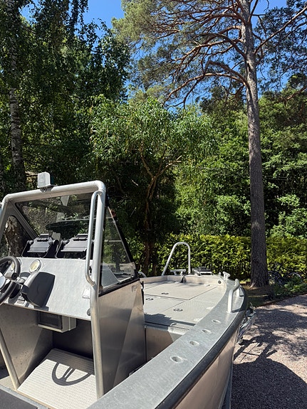 Anytec 530 SPF Fishing Edition - med Livescope, elmotor och trailer 5 of 8