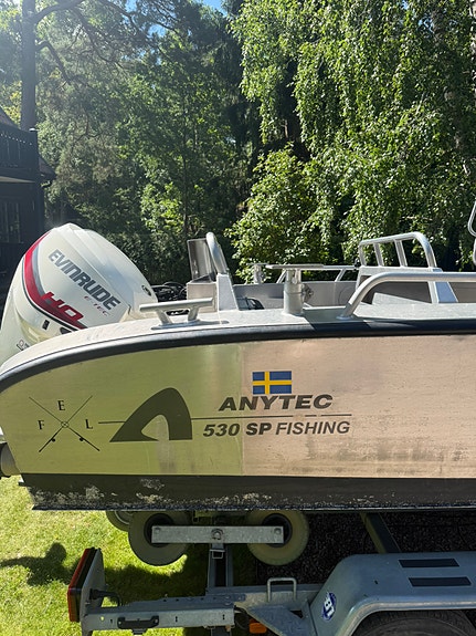 Anytec 530 SPF Fishing Edition - med Livescope, elmotor och trailer 3 of 8