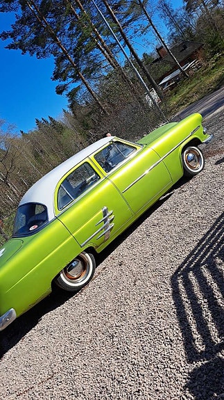 Ford Custom 2 of 5