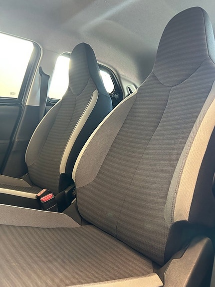 Toyota Aygo 11 of 24
