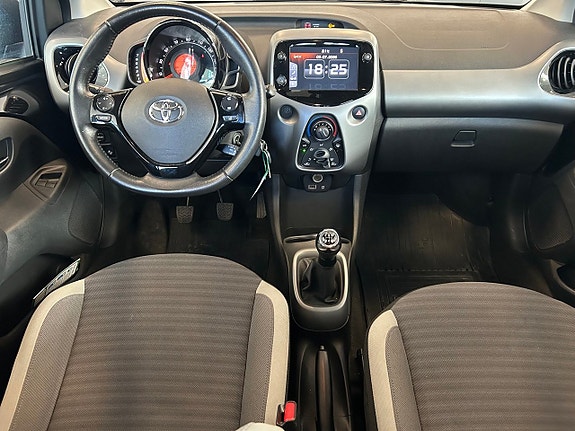 Toyota Aygo 12 of 24