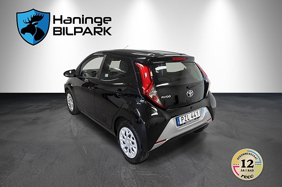 Toyota Aygo 8 of 24