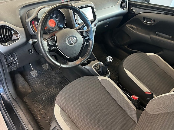 Toyota Aygo 10 of 24