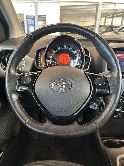 Toyota Aygo 14 of 24