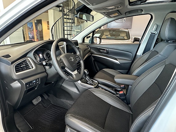 Suzuki S-Cross 7 of 16