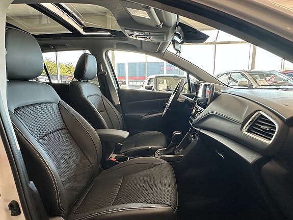 Suzuki S-Cross 11 of 16