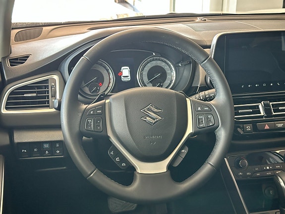 Suzuki S-Cross 9 of 16