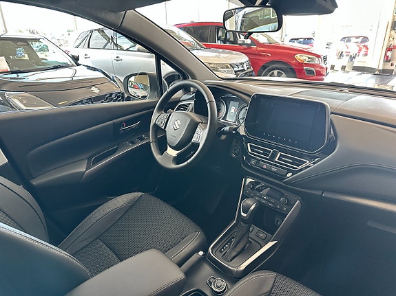 Suzuki S-Cross 12 of 16