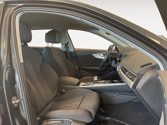 Audi A4 12 of 23