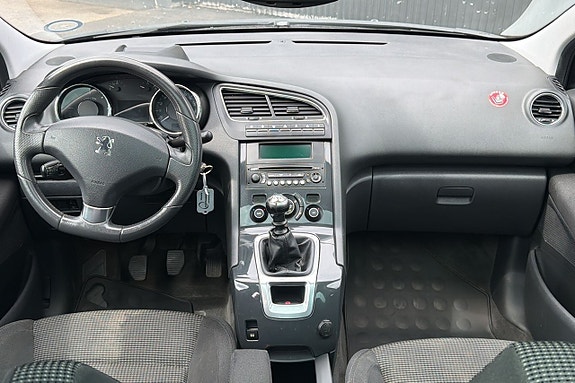 Peugeot 5008 5 of 5