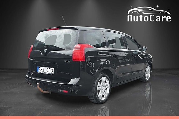 Peugeot 5008 2 of 5