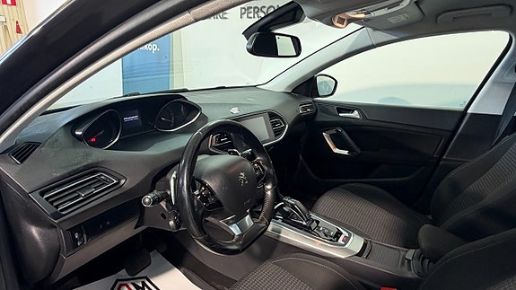 Peugeot 308 SW 5 of 5