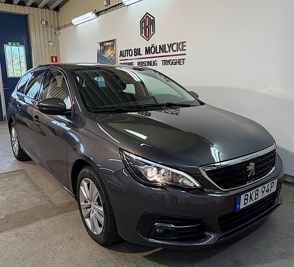 Peugeot 308 SW 10 of 16