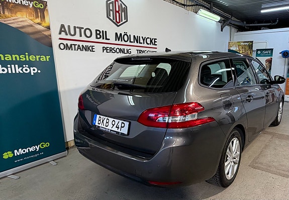 Peugeot 308 SW 12 of 16