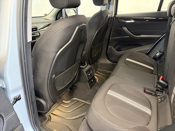 BMW X1 9 of 15