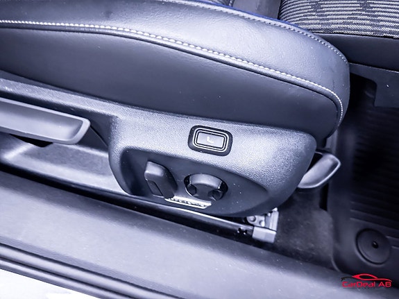 Volkswagen Passat 21 of 30