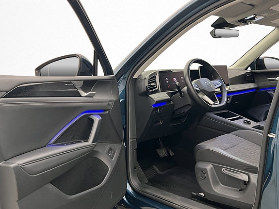 Volkswagen Tiguan 8 of 30