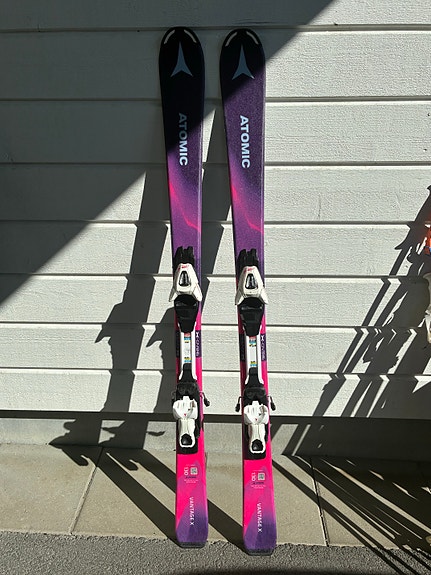 Atomic Vantage alpinskidor rosa/lila | Blocket