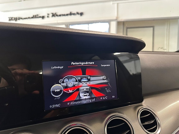 Mercedes-Benz E220 d 13 of 14
