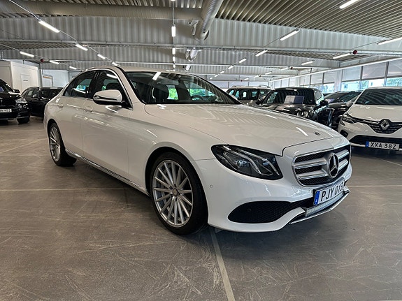 Mercedes-Benz E220 d 2 of 14
