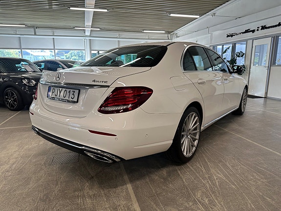 Mercedes-Benz E220 d 3 of 14