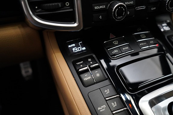 Porsche Cayenne S 14 of 25