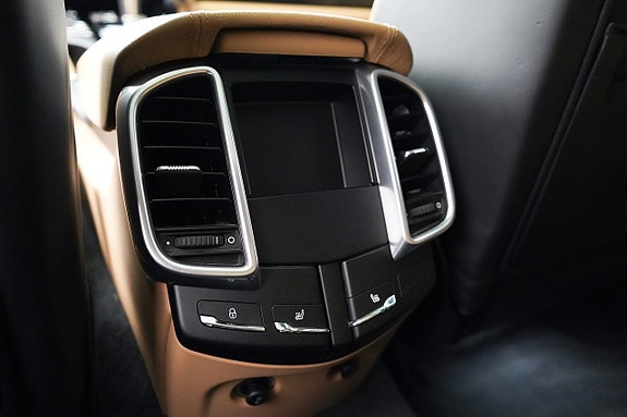 Porsche Cayenne S 19 of 25