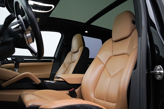 Porsche Cayenne S 7 of 25