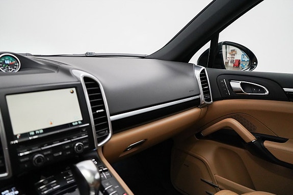 Porsche Cayenne S 12 of 25