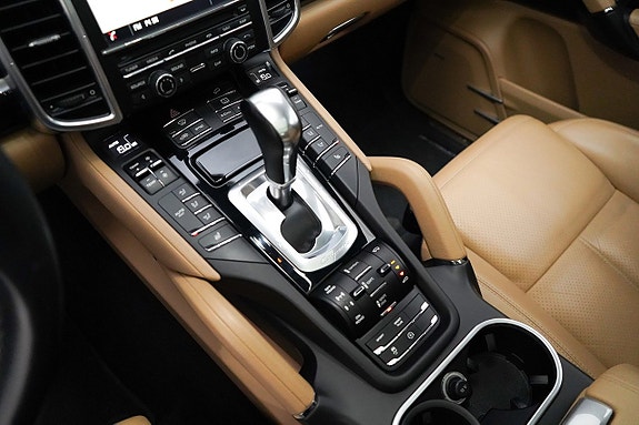 Porsche Cayenne S 15 of 25