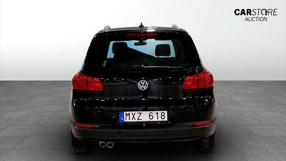 Volkswagen Tiguan 7 of 9