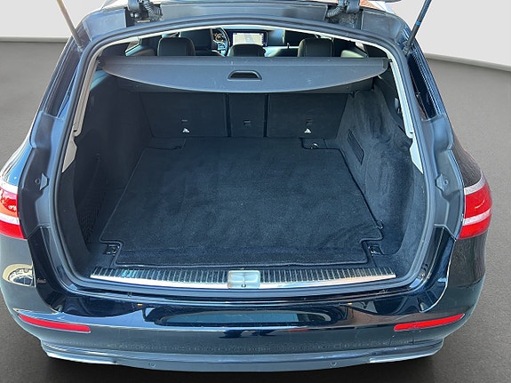 Mercedes-Benz E200 d 19 of 23