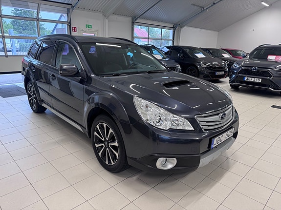 Subaru Outback 3 of 5