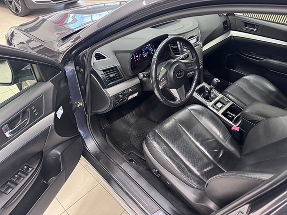 Subaru Outback 8 of 11