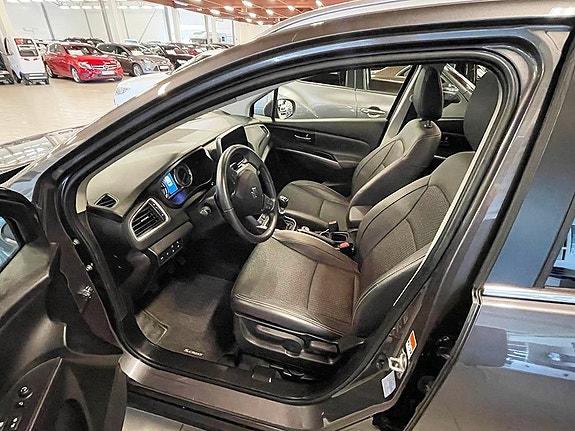 Suzuki S-Cross 3 of 5