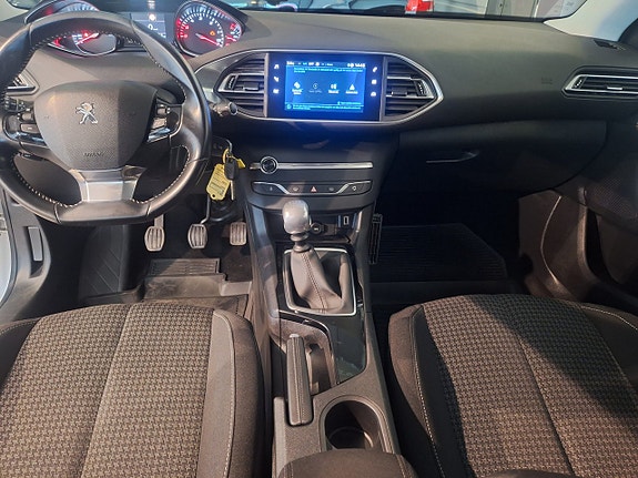 Peugeot 308 SW 6 of 12